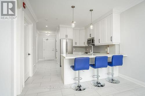 214 - 257 Millen Road, Hamilton, ON - Indoor Photo Showing Kitchen With Upgraded Kitchen