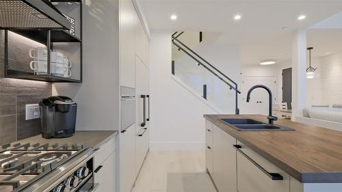 3040 Landry Crescent, Summerland, BC - Indoor Photo Showing Kitchen With Double Sink