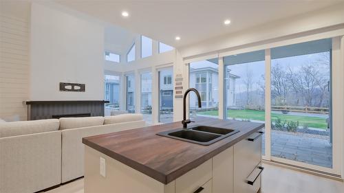 3040 Landry Crescent, Summerland, BC - Indoor Photo Showing Kitchen With Double Sink