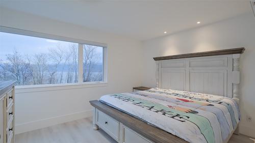 3040 Landry Crescent, Summerland, BC - Indoor Photo Showing Bedroom