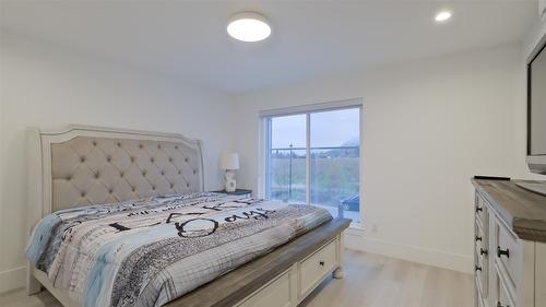 3040 Landry Crescent, Summerland, BC - Indoor Photo Showing Bedroom