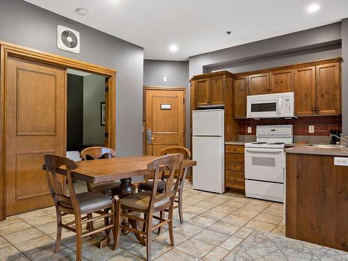 Cuisine - 338-2396 Rue Labelle, Mont-Tremblant, QC - Indoor Photo Showing Kitchen