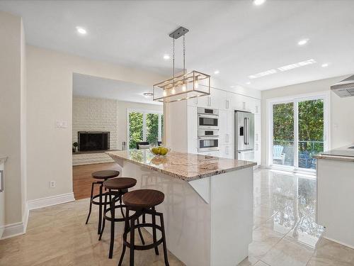 Cuisine - 6 Rue Apple Hill, Baie-D'Urfé, QC - Indoor Photo Showing Kitchen With Upgraded Kitchen