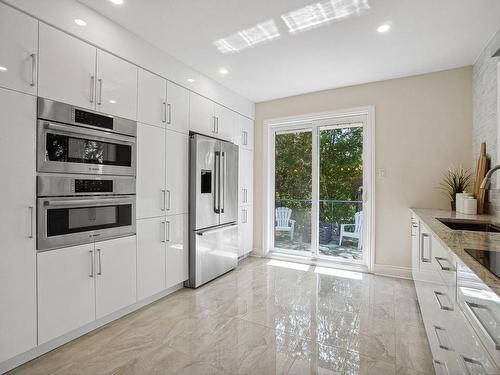 Cuisine - 6 Rue Apple Hill, Baie-D'Urfé, QC - Indoor Photo Showing Kitchen With Upgraded Kitchen