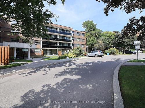 114-20 Sunrise Ave, Toronto, ON - Outdoor