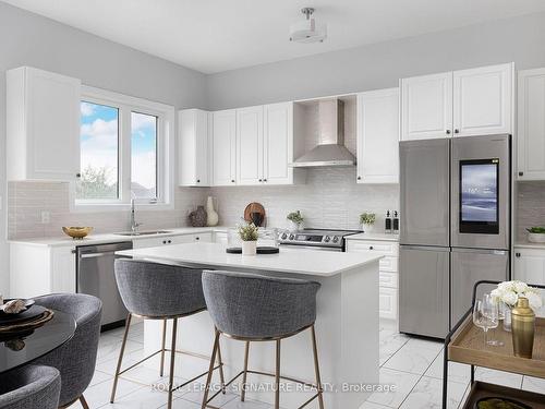 92 Woodhaven Ave, Aurora, ON - Indoor Photo Showing Kitchen With Upgraded Kitchen