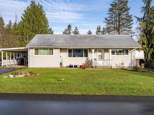 2114 Mckenzie Ave, Comox, BC 