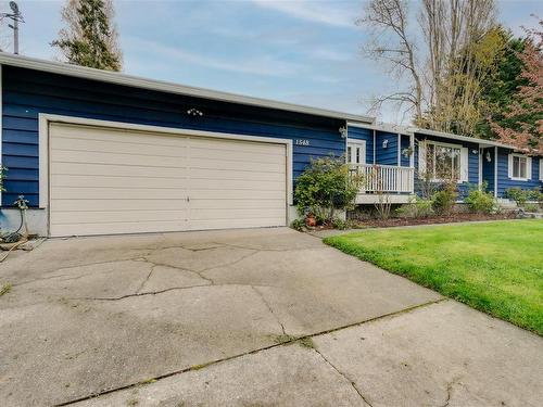 1548 Munro Rd, North Saanich, BC 