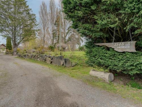 1548 Munro Rd, North Saanich, BC 