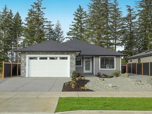 879 Hercules Pl, Comox, BC 