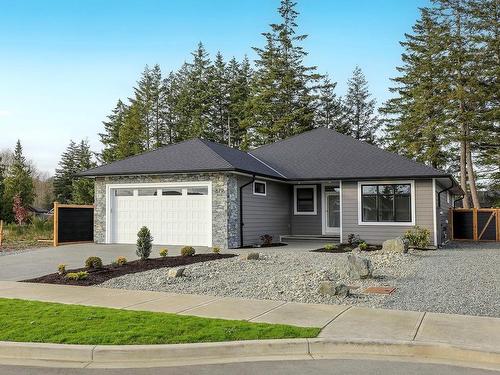 879 Hercules Pl, Comox, BC 