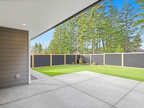 879 Hercules Pl, Comox, BC 