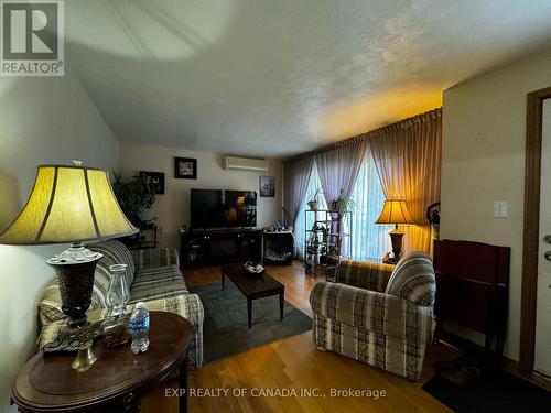 129 Hudson Crescent, Timmins (Mtj - Main Area), ON - Indoor Photo Showing Living Room