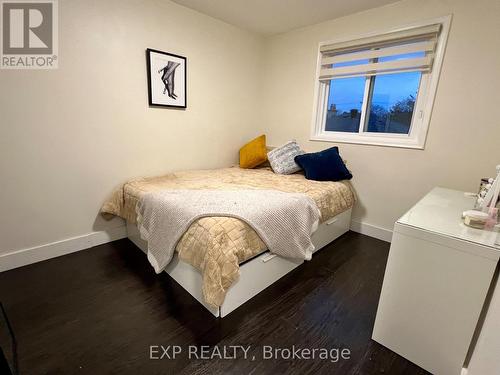 44 Athenia Court, Toronto, ON - Indoor Photo Showing Bedroom