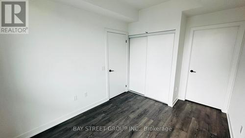 812S - 127 Broadway Avenue, Toronto, ON - Indoor Photo Showing Other Room