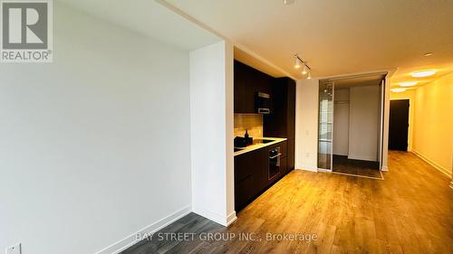 812S - 127 Broadway Avenue, Toronto, ON - Indoor Photo Showing Other Room