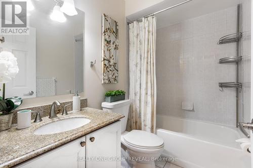 125 Ardwick Street E, Whitby, ON - Indoor Photo Showing Bathroom