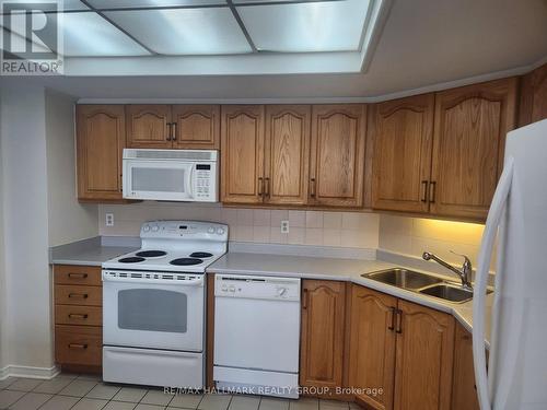 404 - 160 George Street, Ottawa, ON - Indoor Photo Showing Kitchen With Double Sink