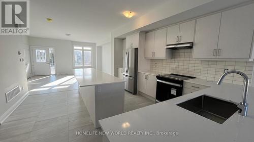 157 Seguin Street, Richmond Hill, ON - Indoor Photo Showing Kitchen