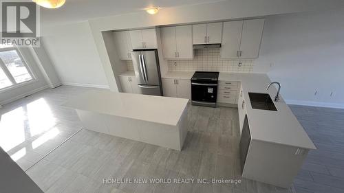 157 Seguin Street, Richmond Hill, ON - Indoor Photo Showing Kitchen