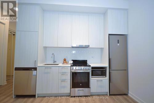 202 - 195 Commerce Street, Vaughan, ON - Indoor Photo Showing Kitchen