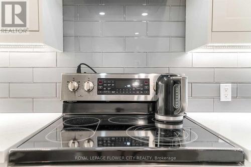 19 Mangrove Road, Brampton, ON - Indoor Photo Showing Kitchen