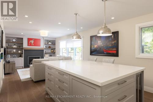 1164 Cynthia Lane, Oakville, ON - Indoor Photo Showing Kitchen