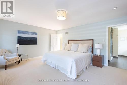 1164 Cynthia Lane, Oakville, ON - Indoor Photo Showing Bedroom