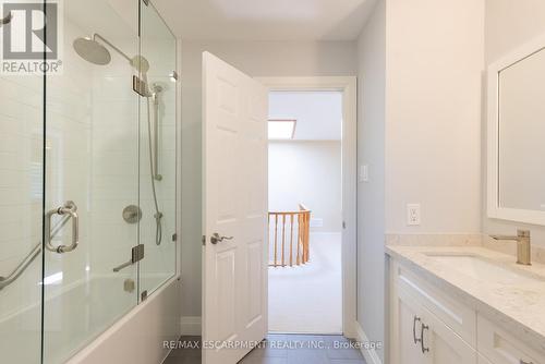 1164 Cynthia Lane, Oakville, ON - Indoor Photo Showing Bathroom