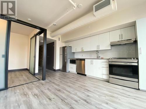 402 - 121 King Street E, Hamilton, ON - Indoor Photo Showing Kitchen