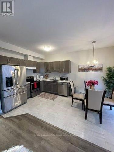 7356 Marvel Drive W, Niagara Falls, ON - Indoor Photo Showing Kitchen