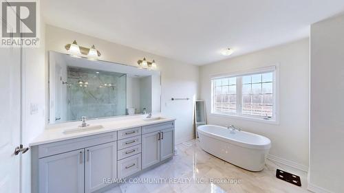 3279 Turnstone Boulevard, Pickering, ON - Indoor Photo Showing Bathroom