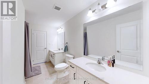 3279 Turnstone Boulevard, Pickering, ON - Indoor Photo Showing Bathroom