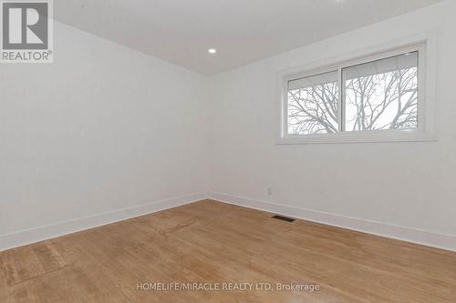 19 Niagara Road, Kitchener, ON - Indoor Photo Showing Other Room