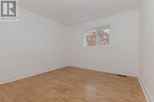 19 Niagara Road, Kitchener, ON - Indoor Photo Showing Other Room