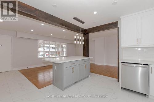 19 Niagara Road, Kitchener, ON - Indoor Photo Showing Kitchen