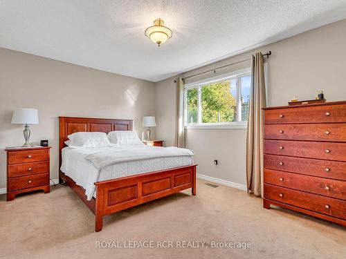 344 London Rd, Newmarket, ON - Indoor Photo Showing Bedroom