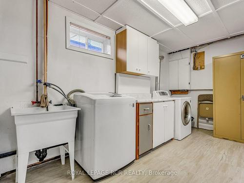 344 London Rd, Newmarket, ON - Indoor Photo Showing Laundry Room