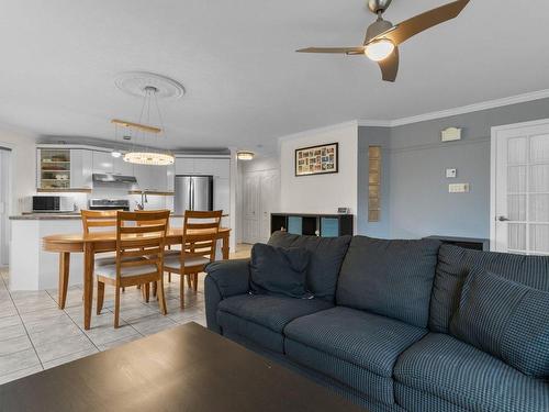 Salon - 416 Rue Du Golf, Mont-Saint-Hilaire, QC - Indoor Photo Showing Living Room