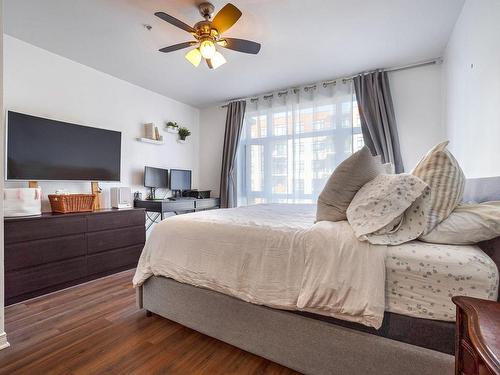 Master bedroom - 208-3165 Boul. De La Gare, Vaudreuil-Dorion, QC - Indoor Photo Showing Bedroom