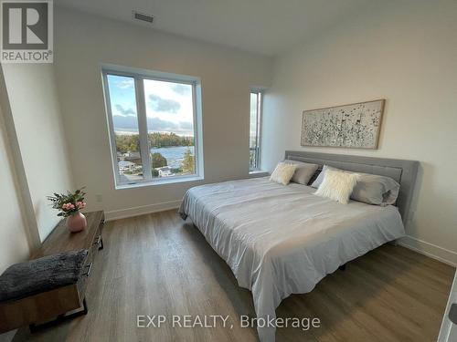 Ph2 - 19 West Street N, Kawartha Lakes, ON - Indoor Photo Showing Bedroom