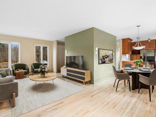 Salon - 1468 Av. Taniata, Lévis (Les Chutes-De-La-Chaudière-Est), QC - Indoor Photo Showing Living Room