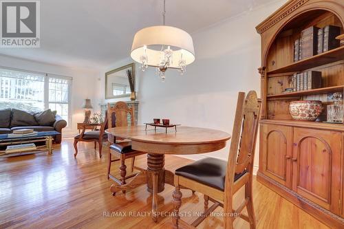 2633 Liruma Road, Mississauga, ON - Indoor Photo Showing Dining Room