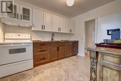 2633 Liruma Road, Mississauga, ON - Indoor Photo Showing Kitchen