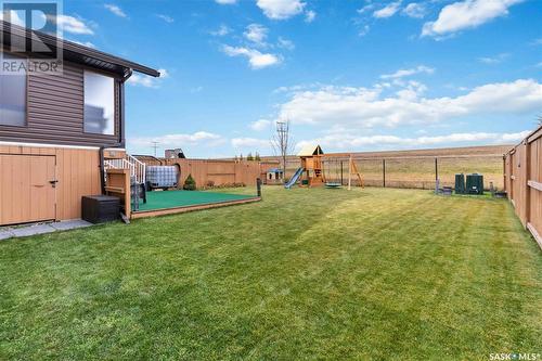 1231 Hargreaves Way, Saskatoon, SK - Outdoor