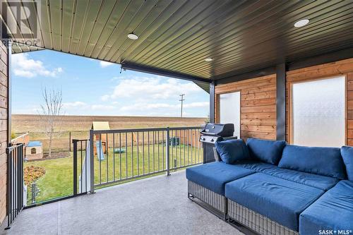 1231 Hargreaves Way, Saskatoon, SK - Outdoor With Deck Patio Veranda With Exterior