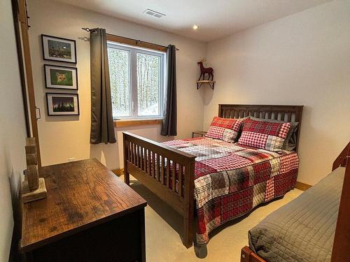 Bedroom - 180 Ch. Du Domaine-Roger, Lac-Supérieur, QC - Indoor Photo Showing Bedroom