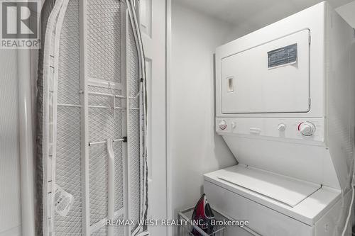 3502 - 763 Bay Avenue, Toronto, ON - Indoor Photo Showing Laundry Room