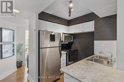 3502 - 763 Bay Avenue, Toronto, ON - Indoor Photo Showing Kitchen With Double Sink