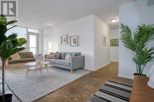 602 - 1350 York Mills Road, Toronto, ON - Indoor Photo Showing Living Room